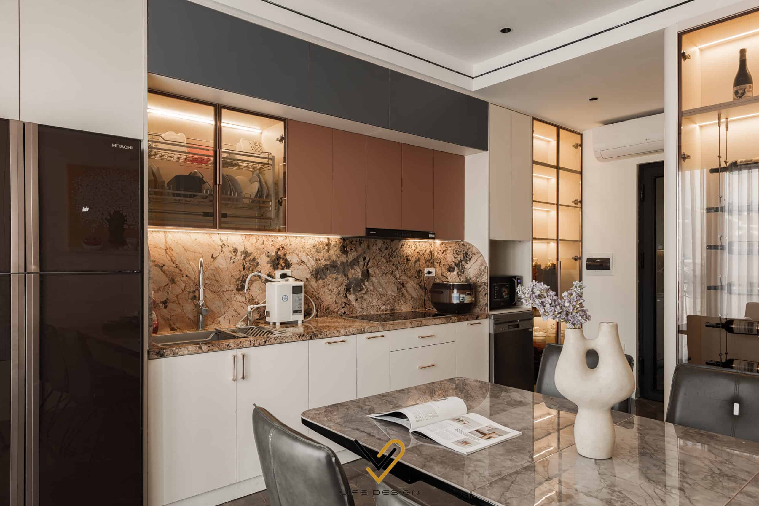 Hình ảnh thực tế thi công nội thất phòng bếp hiện đại 