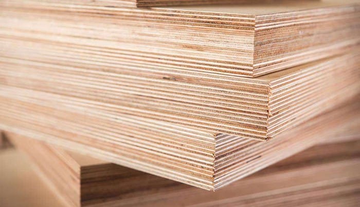 Ván gỗ công nghiệp Plywood với kết cấu nhiều lớp ván gỗ xếp chồng lên nhau 
