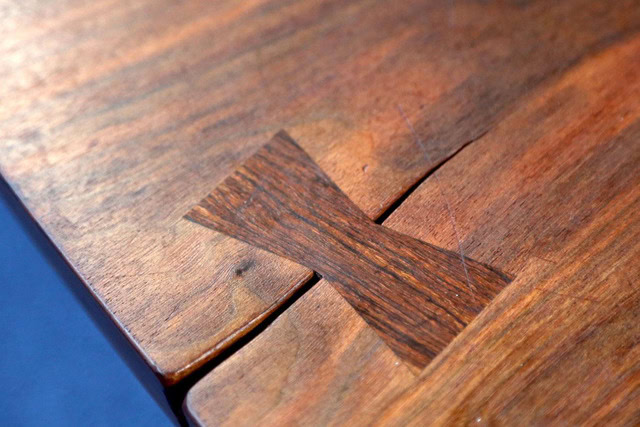 Vết nứt xảy ra khi nhiệt độ và độ ẩm thay đổi bất thường 