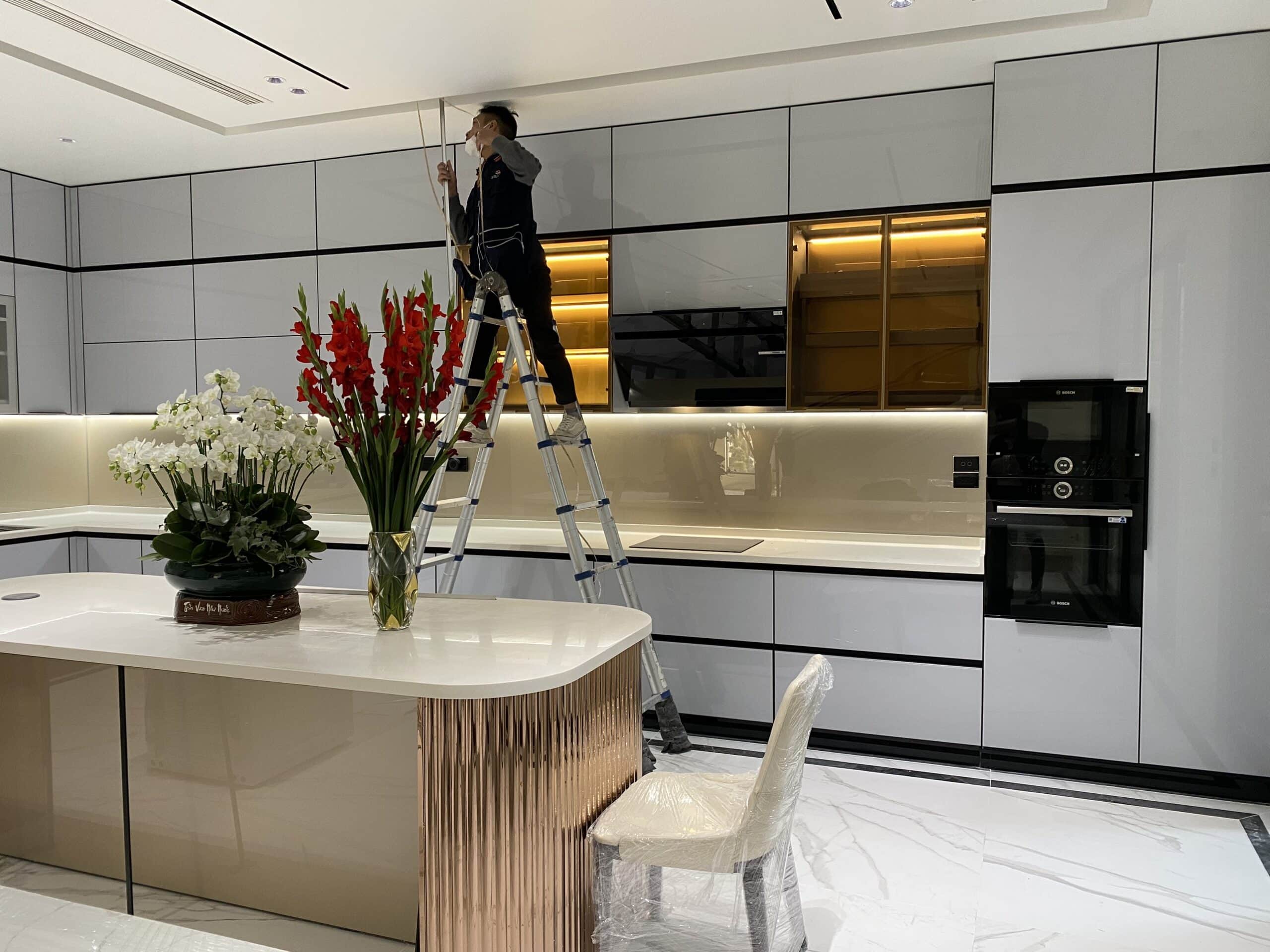 Đội ngũ nhân sự chuyên môn cao cần có ở mọi quy trình từ tư vấn, thiết kế đến thi công nội thất 