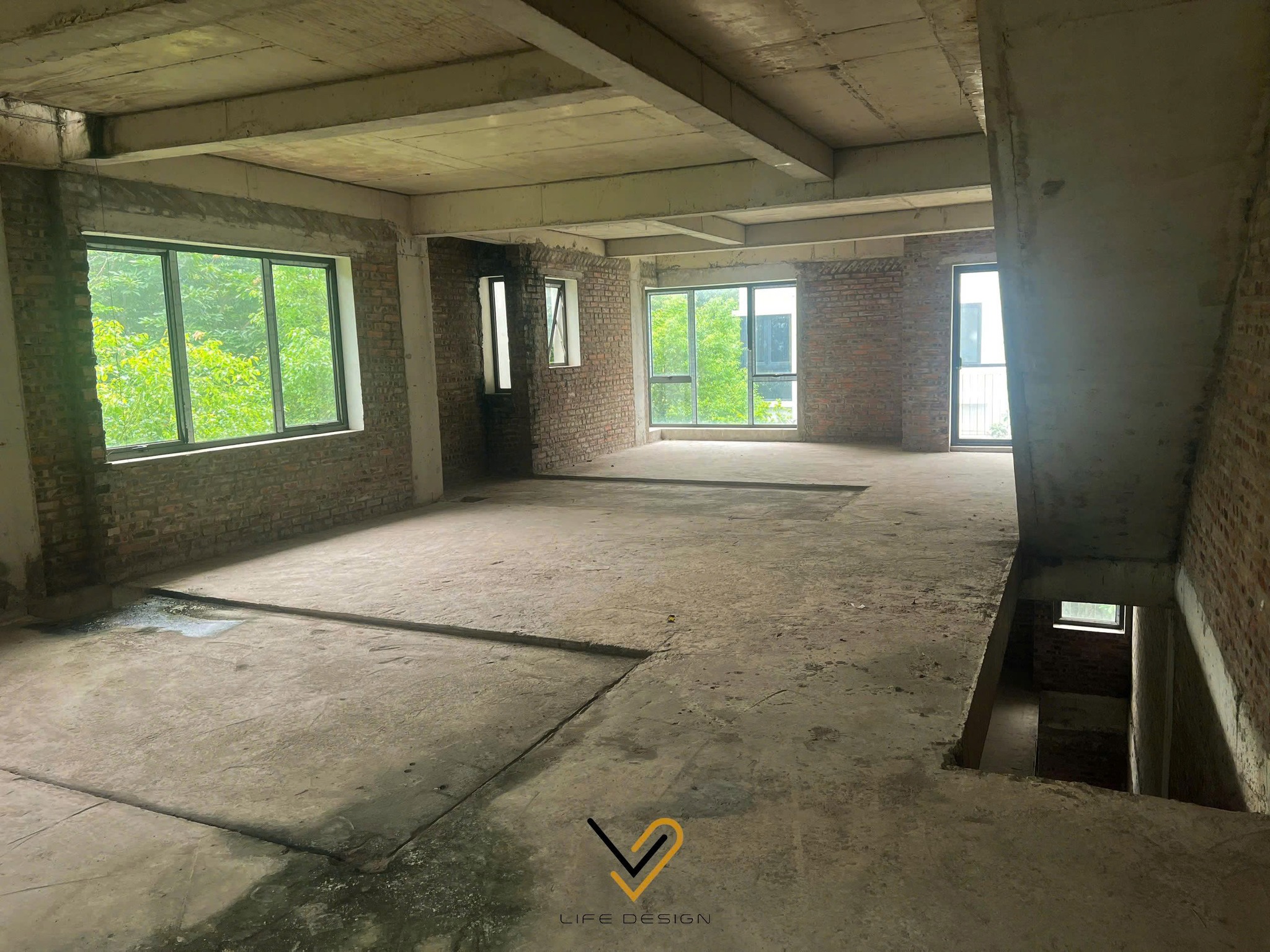 Mục đích chính của khảo sát thực tế là xem xét mặt bằng, vị trí, hướng nhà để lên ý tưởng triển khai công năng 2D và thiết kế 3D được chính xác và hợp lý nhất 